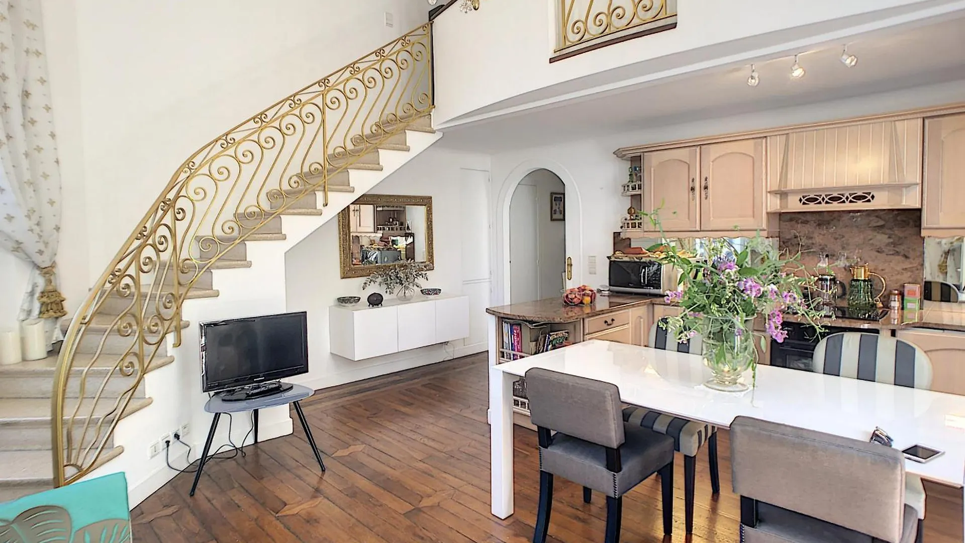Charmant Appartement En Duplex 288L Cannes Apartment
